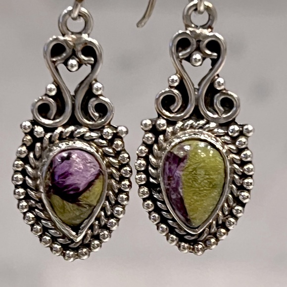 Tasmanian Stichtite Sterling Silver Drop Earring - Picture 4 of 10